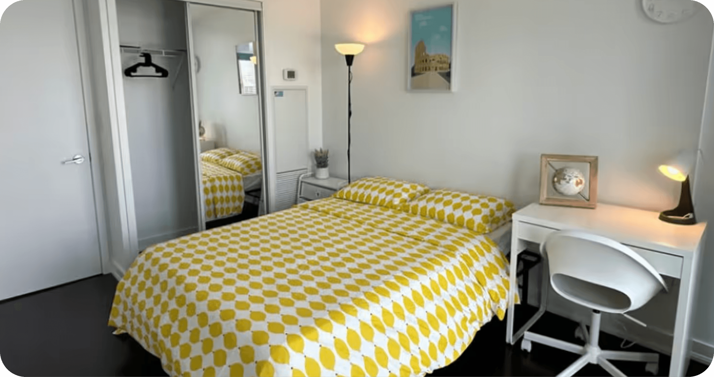 York St & Bremner Blvd